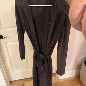 Barefoot dreams XXS/XS in dark blue Long Plush Robe with Belt